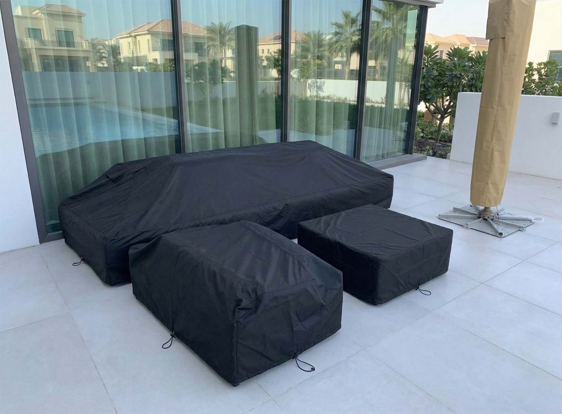 Maßgefertigte Abdeckungen für Loungemöbel zum wasserdichten Schutz im Garten und auf der Terrasse